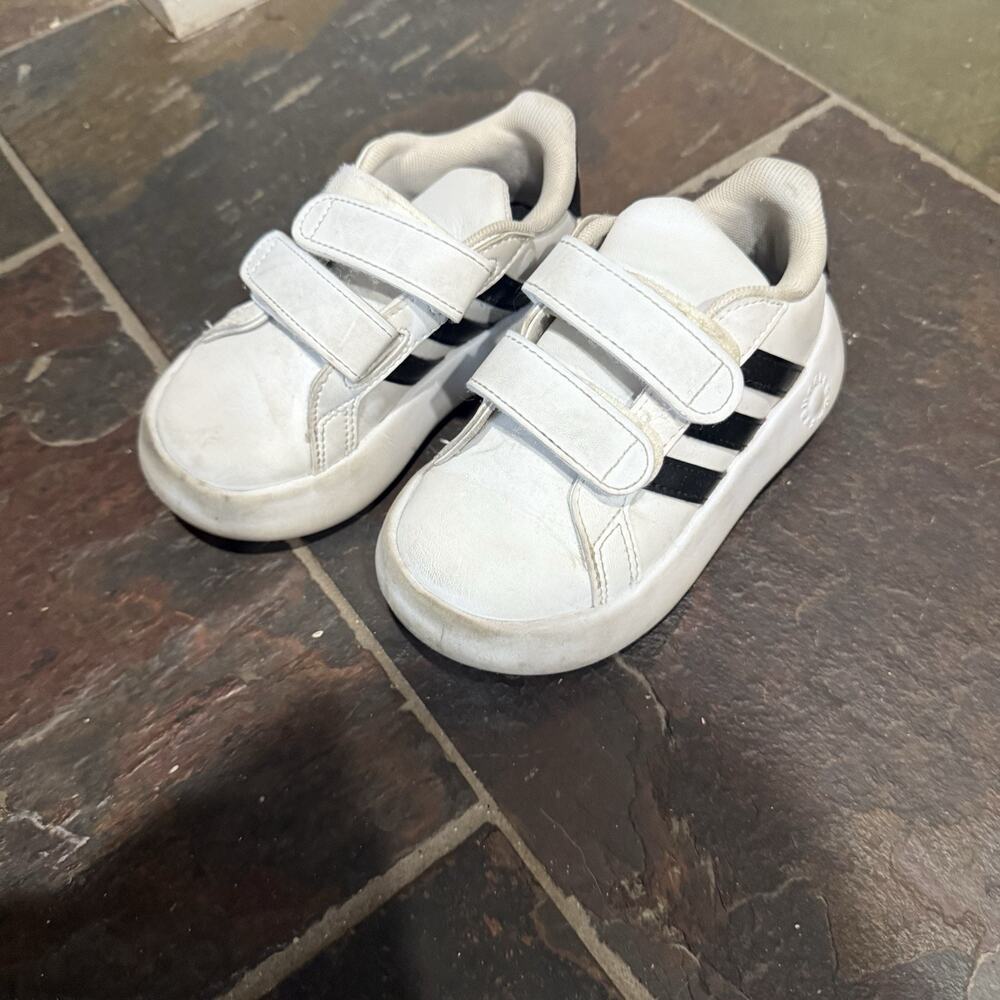 adidas Toddler Grand Court 2.0 CF I White/Black Sneakers Size 8K.